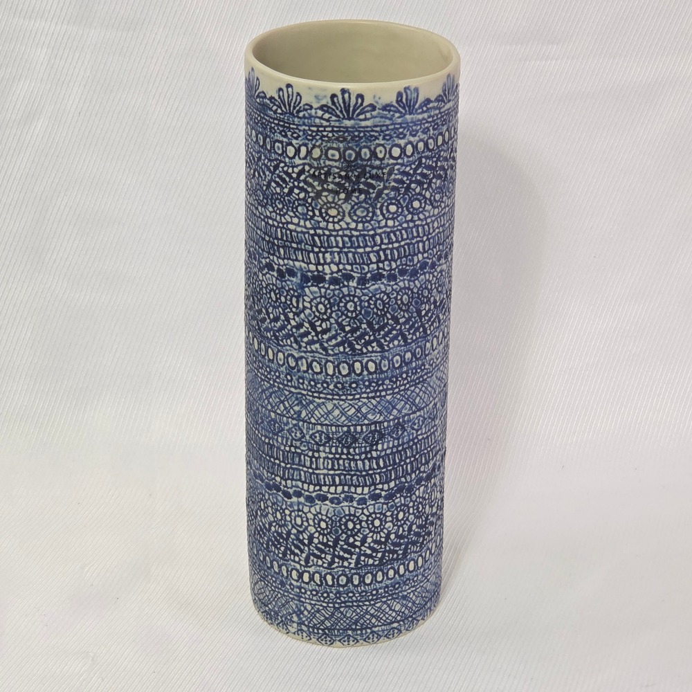 Artisan de Luxe Home Blue & White Lace Cylinder Vase 11" x 3.4" Thailand 2lb EUC